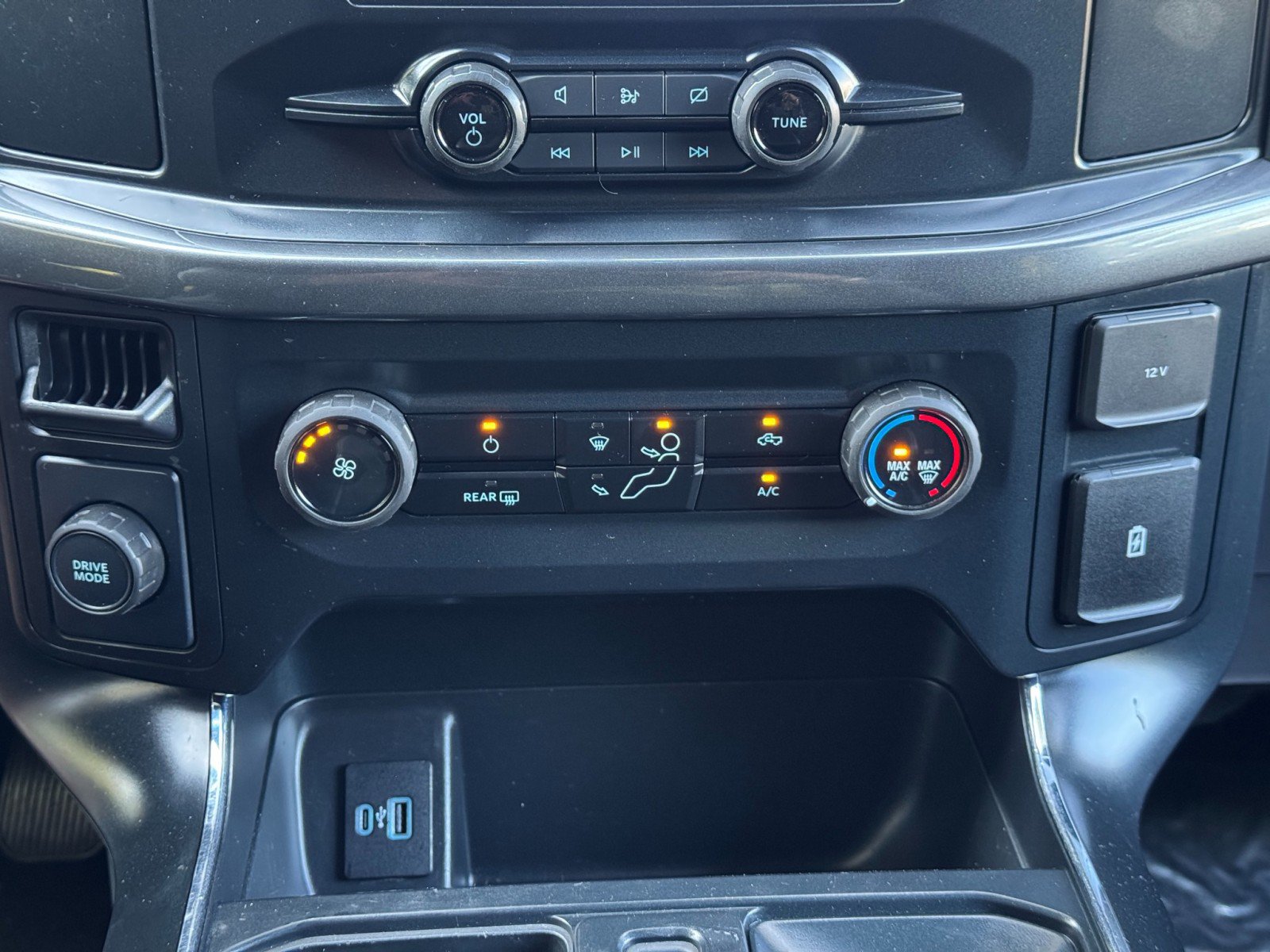 Used 2023 Ford F150 Lariat RWD image 25