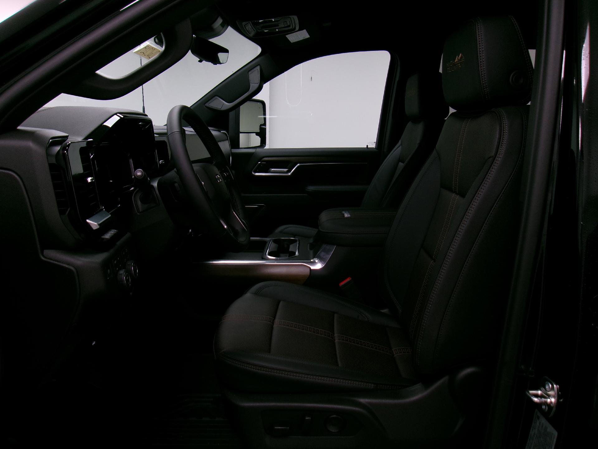 New 2026 Chevrolet Silverado 2500 High Country w/ Midnight Edition image 8