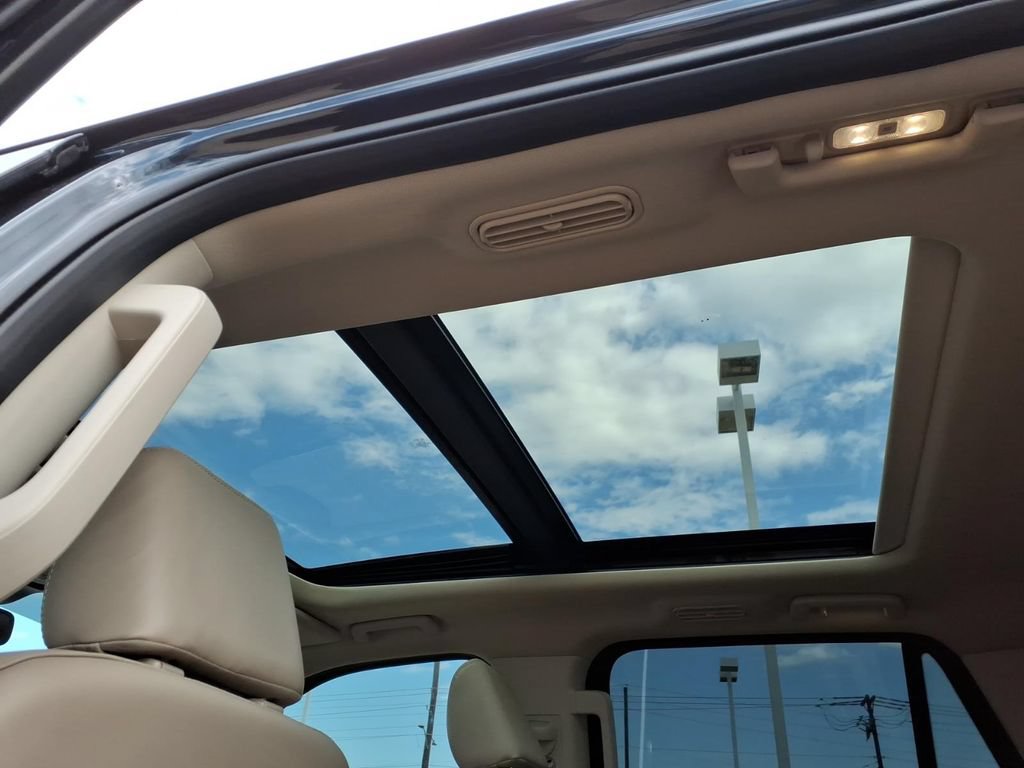 Used 2023 Ford Expedition XLT RWD image 9