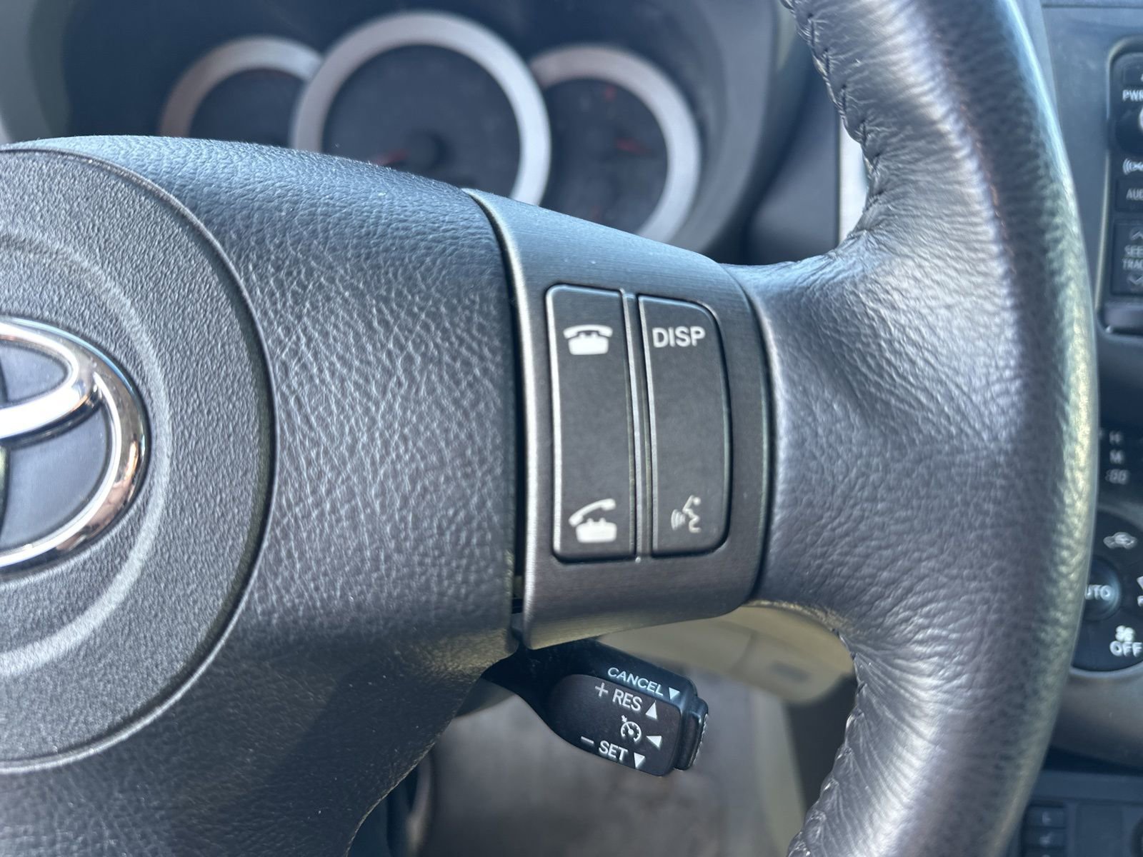 Used 2012 Toyota RAV4 Limited w/ Navigation Value Pkg image 9