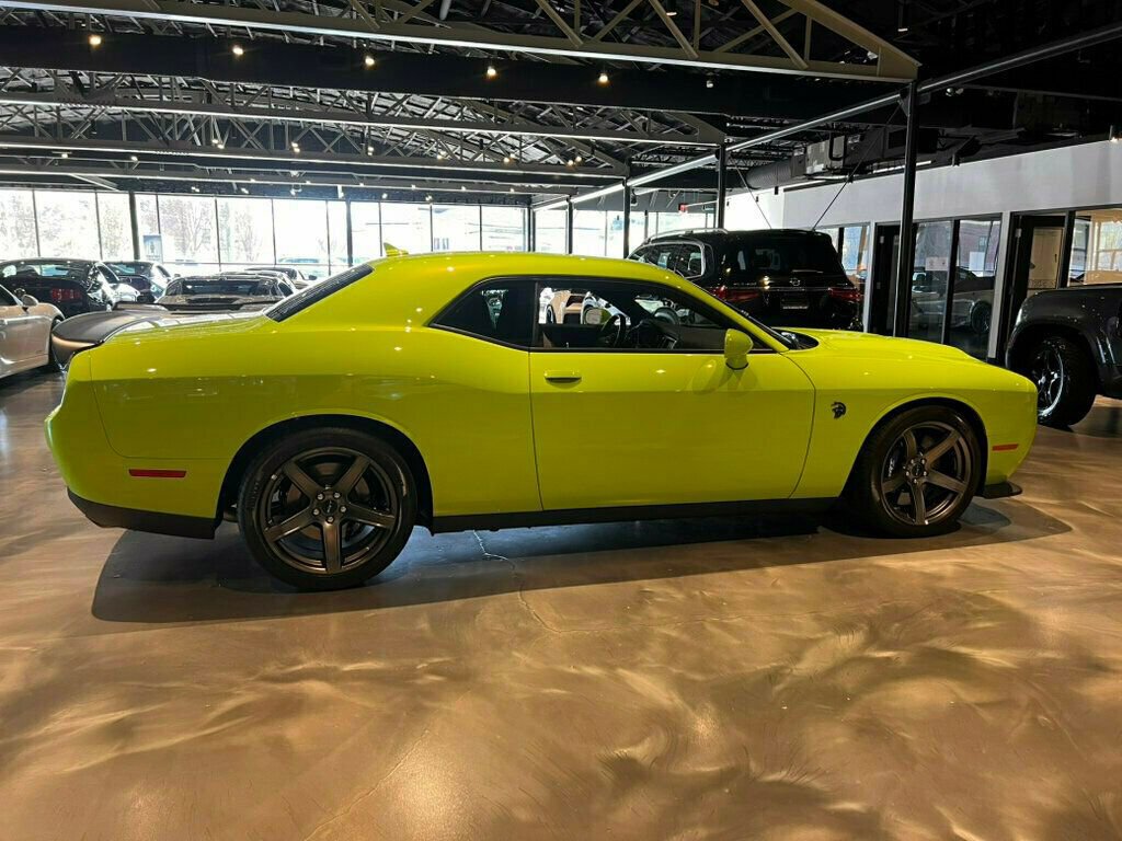 Used 2023 Dodge Challenger SRT Hellcat w/ Driver Convenience Group image 6