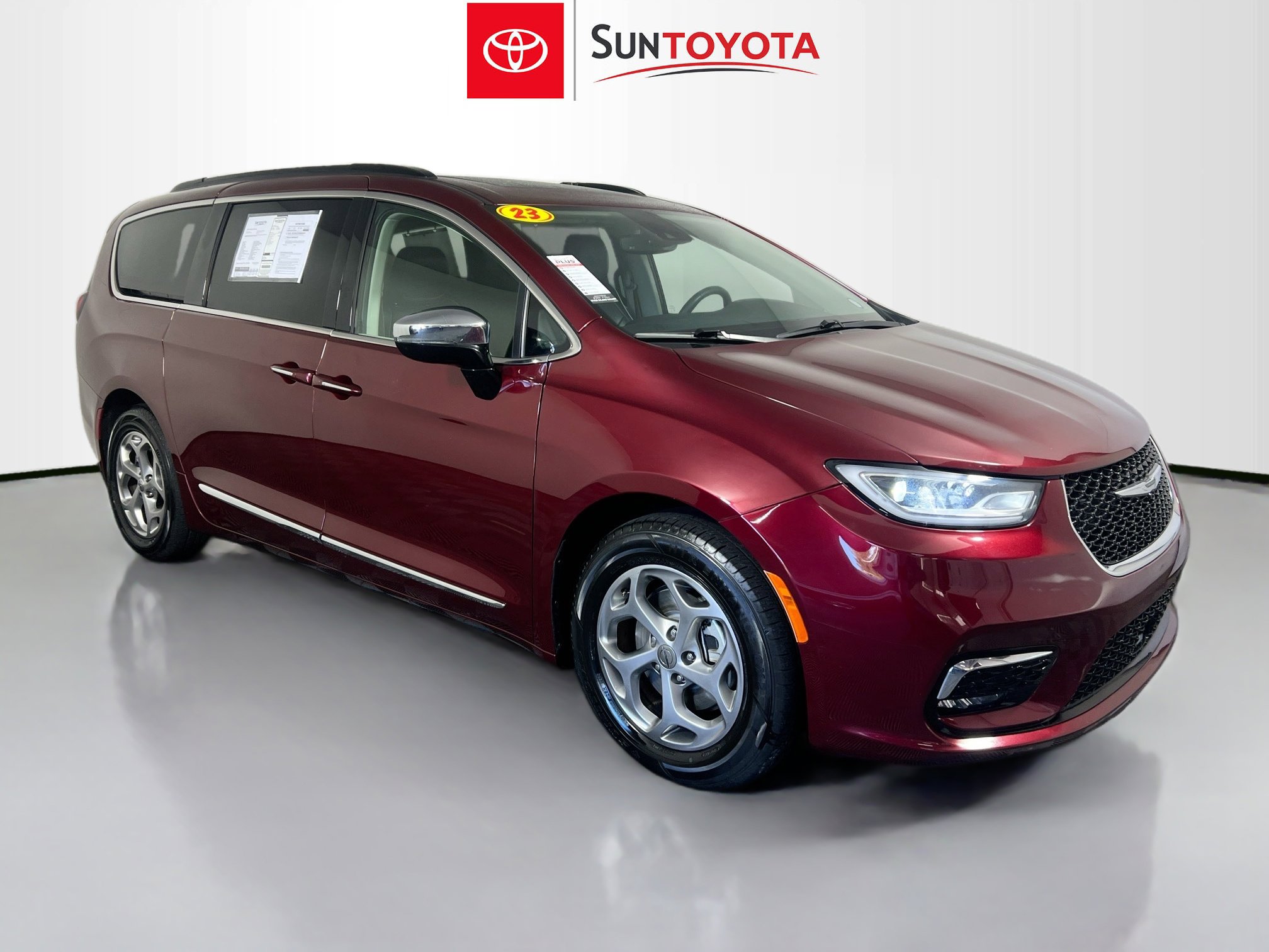 Used 2023 Chrysler Pacifica Limited