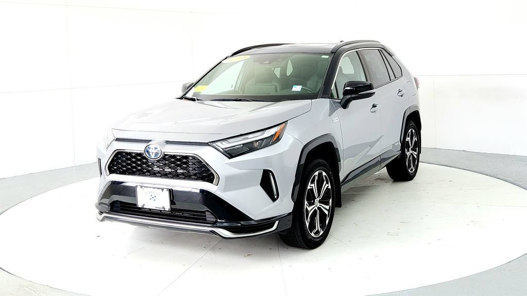 Certified 2024 Toyota RAV4 XSE w/ Weather Package AWD/4WD image 2
