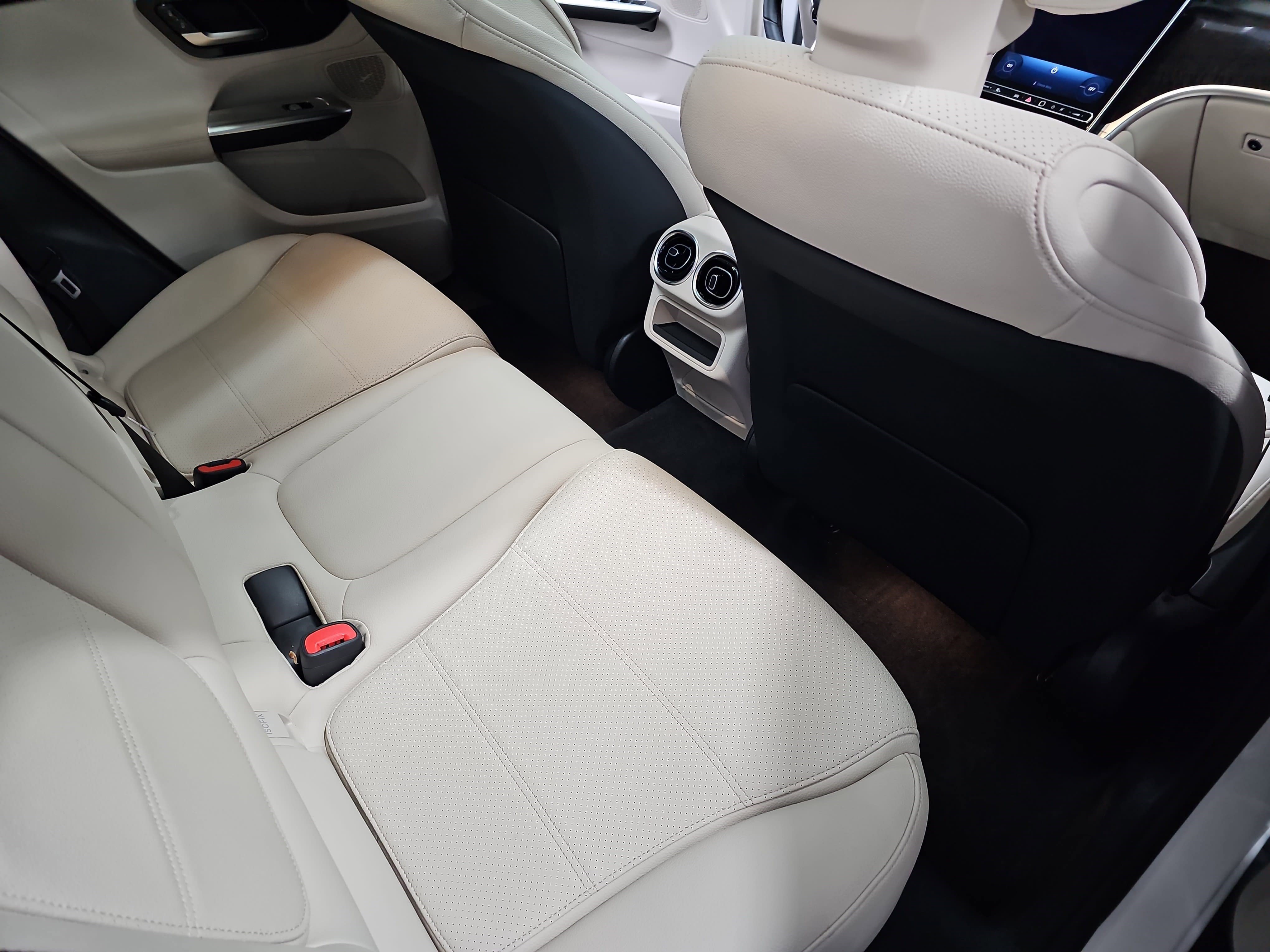 Certified 2026 Mercedes-Benz GLC 300 GLC 300 image 12