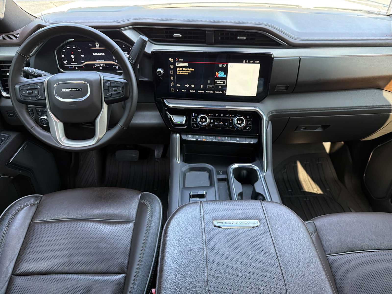 Used 2024 GMC Sierra 2500 Denali w/ Denali Reserve Package AWD/4WD video 2