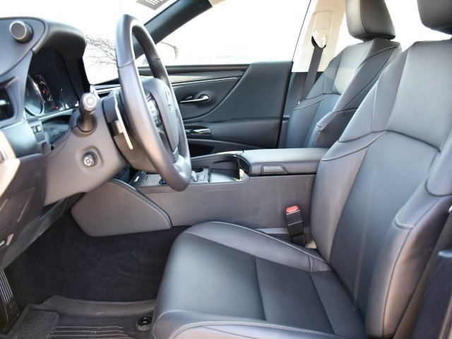 Certified 2025 Lexus ES 350 w/ Premium Package image 13