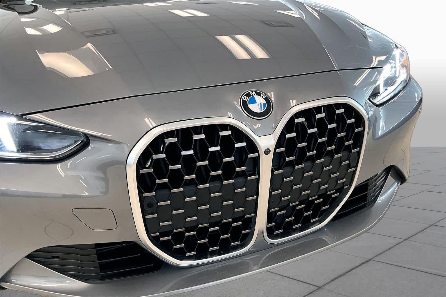 Used 2025 BMW 430i Coupe w/ Convenience Package RWD image 27