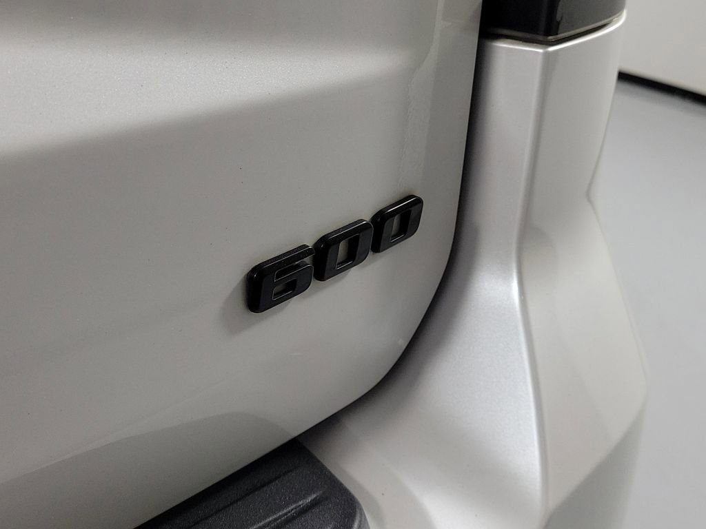 Used 2023 Cadillac Escalade ESV Sport w/ LPO, ONYX Package image 5