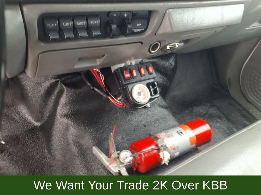 Used 2006 Ford F450 XLT image 16