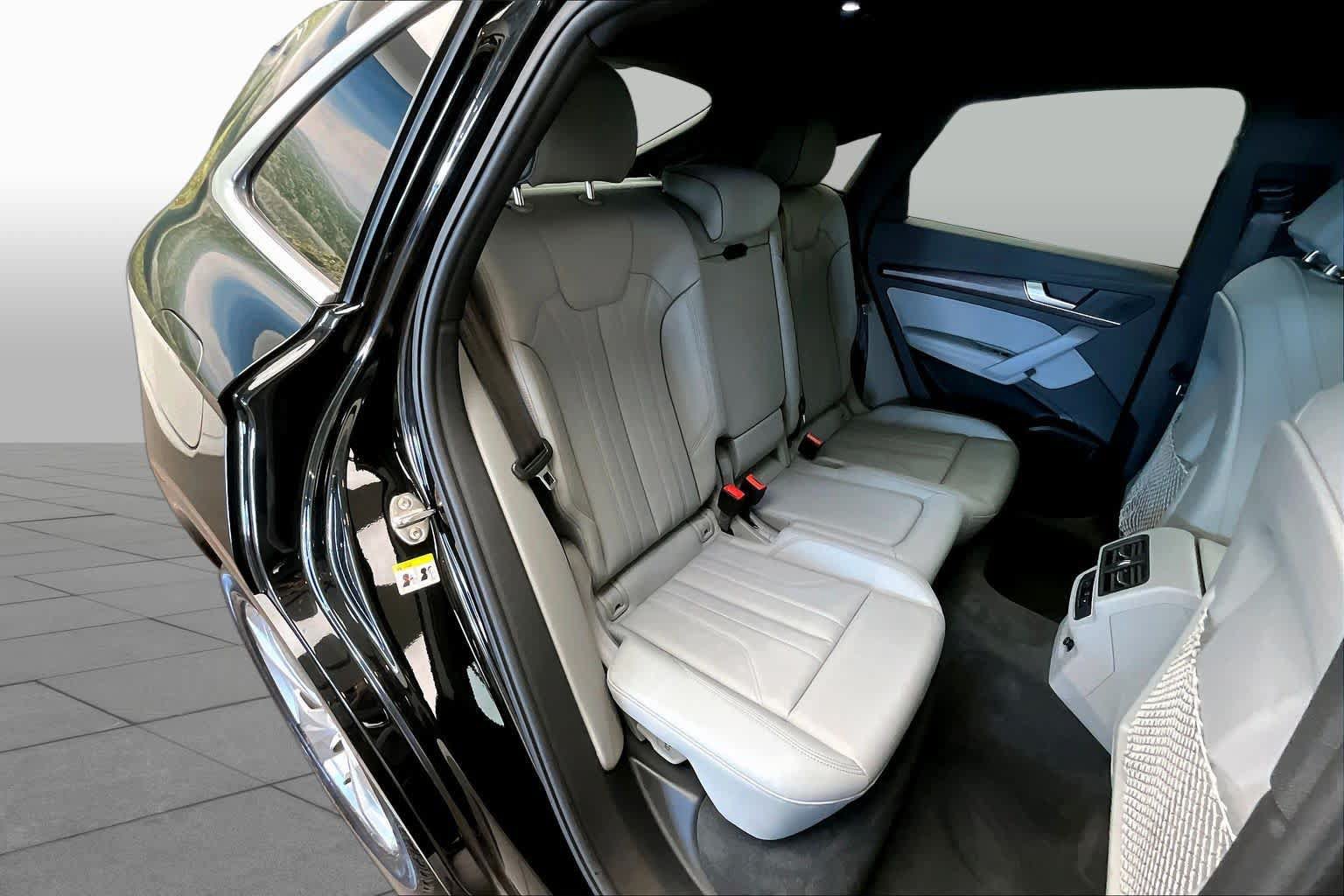 Certified 2024 Audi Q5 2.0T Premium Plus w/ Premium Plus Package AWD/4WD image 20