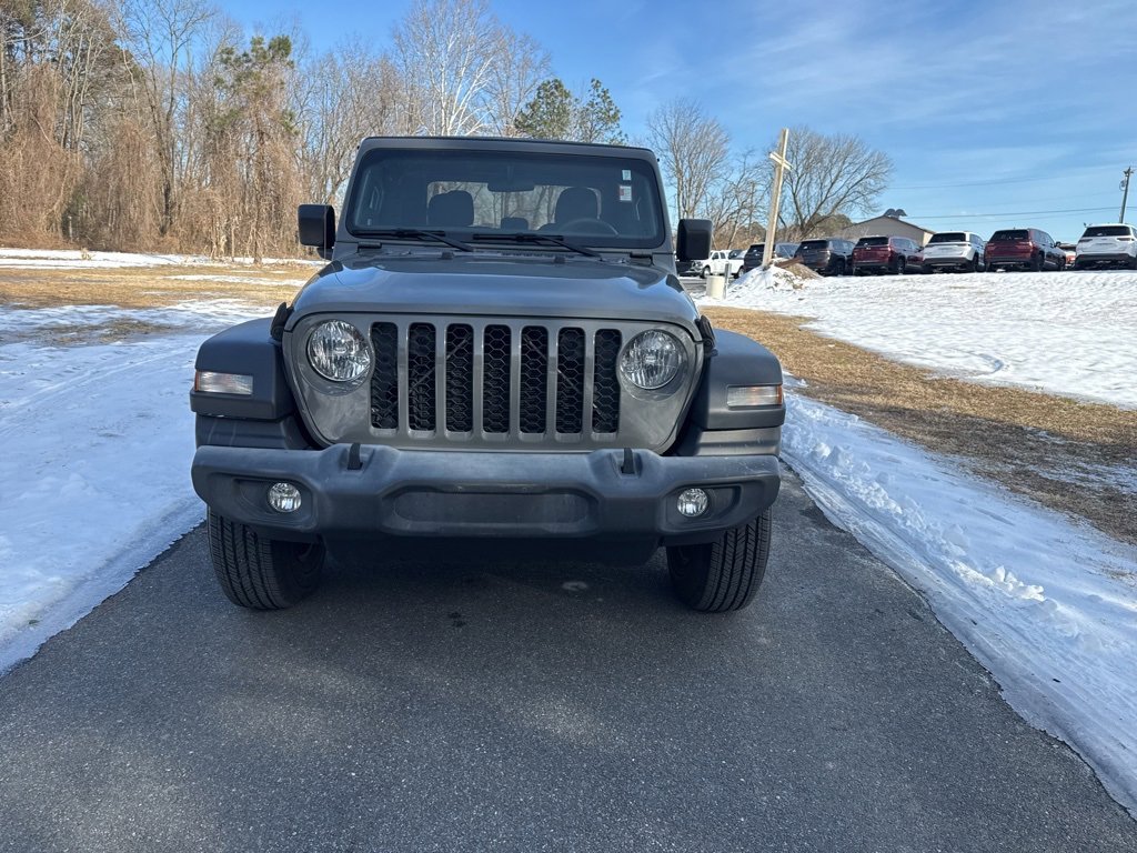 Used 2020 Jeep Gladiator Sport image 2