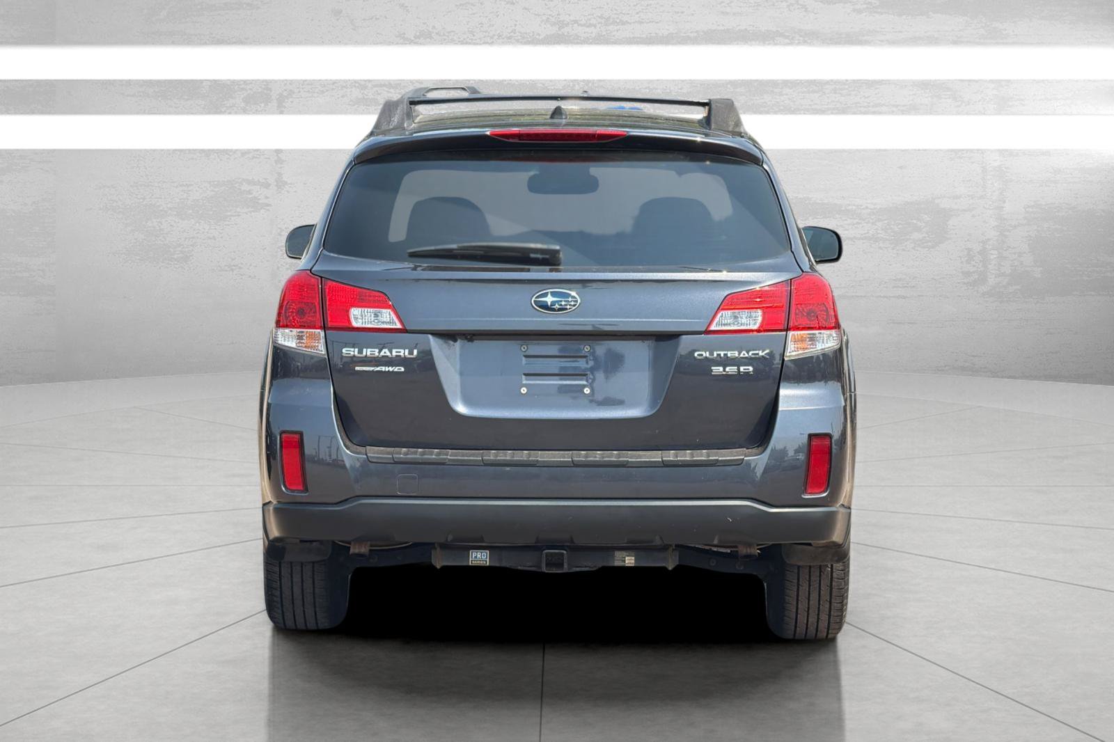 Used 2013 Subaru Outback 3.6R Limited AWD/4WD image 6