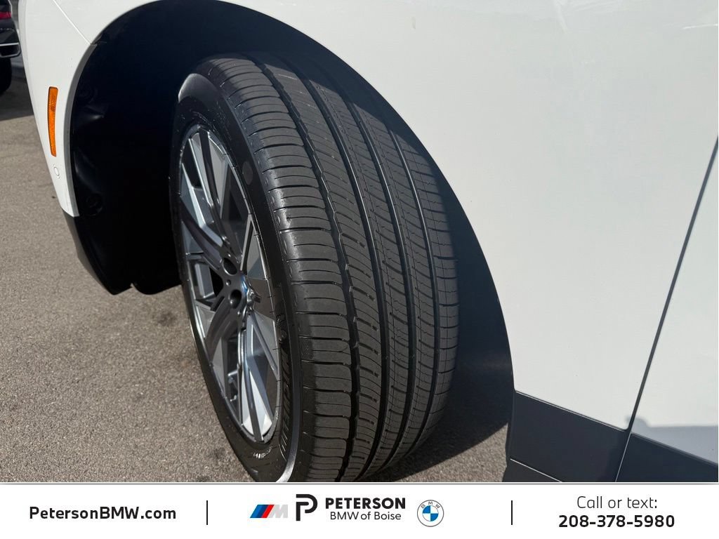 Used 2024 BMW iX xDrive50 w/ Convenience Package AWD/4WD image 33