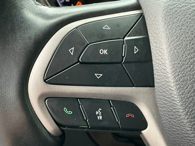 Used 2020 Jeep Grand Cherokee Altitude AWD/4WD image 32