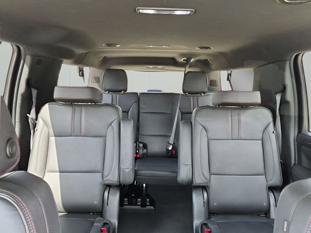 Used 2023 Chevrolet Suburban RST w/ Luxury Package image 43