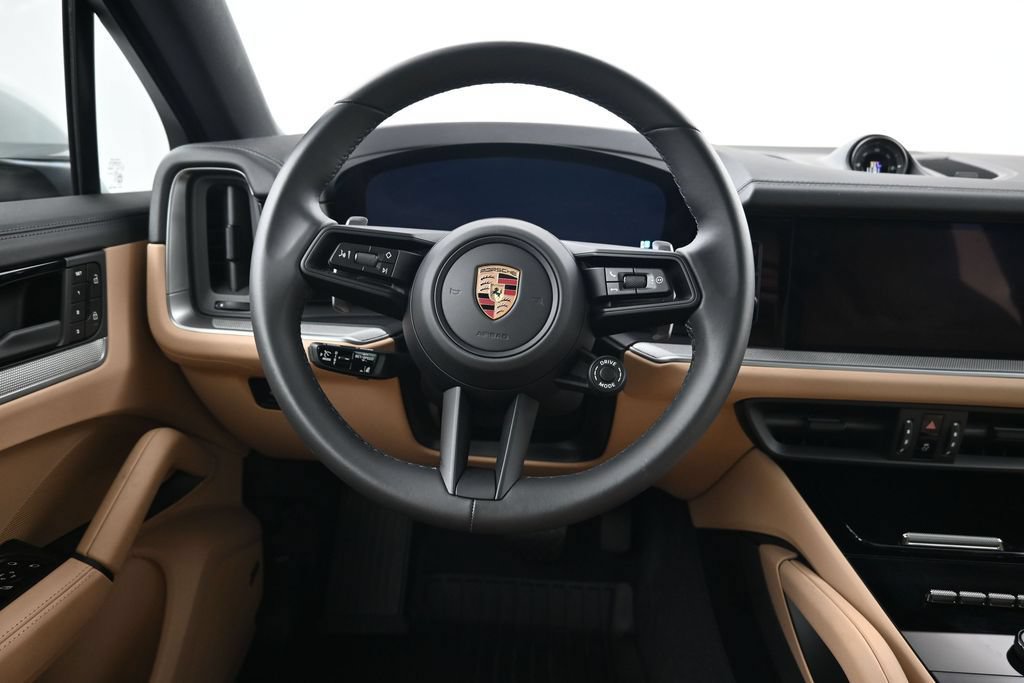 Certified 2026 Porsche Cayenne E-Hybrid Coupe AWD/4WD image 13
