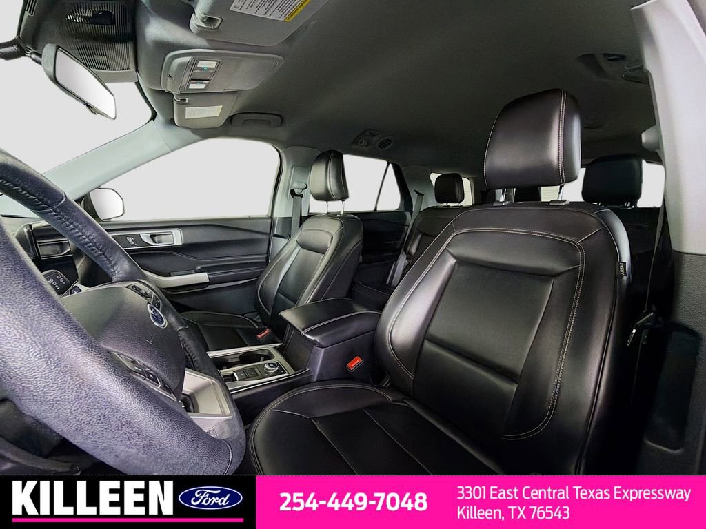 Used 2021 Ford Explorer XLT w/ Equipment Group 202A image 10