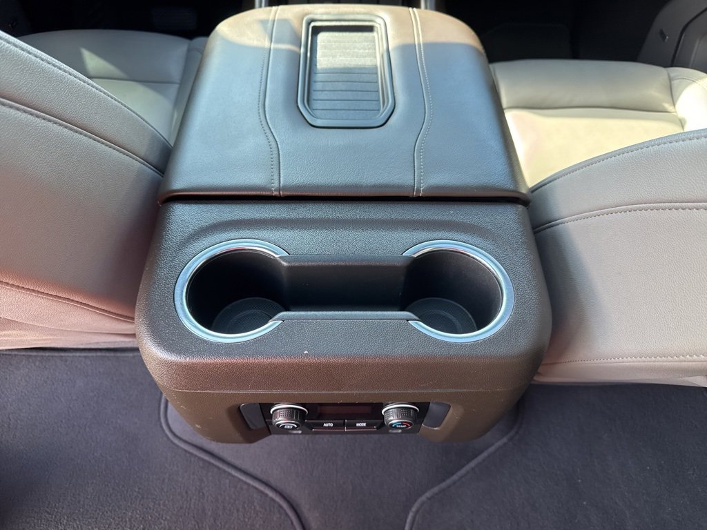 Used 2023 Chevrolet Tahoe Z71 w/ Luxury Package image 28