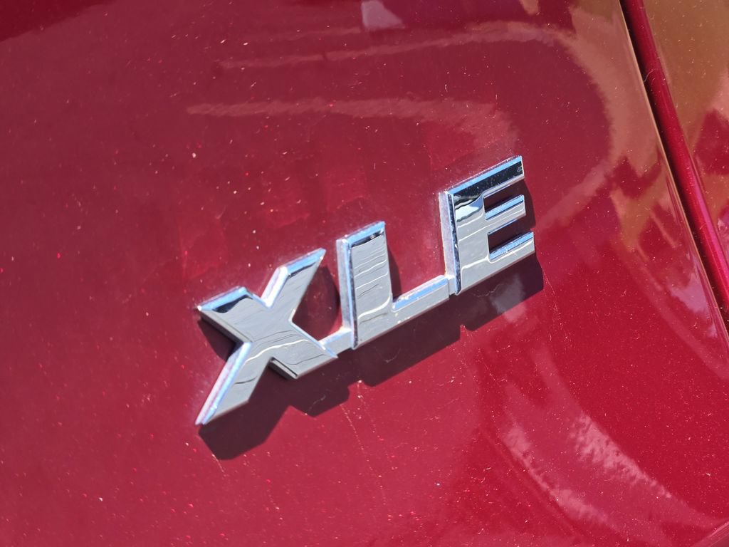Used 2024 Toyota RAV4 XLE Premium FWD image 11