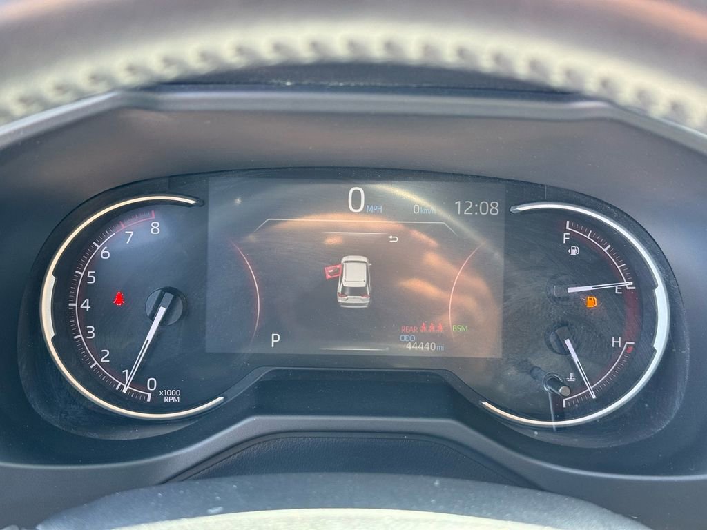 Used 2019 Toyota RAV4 Limited w/ Cold Weather Package image 24