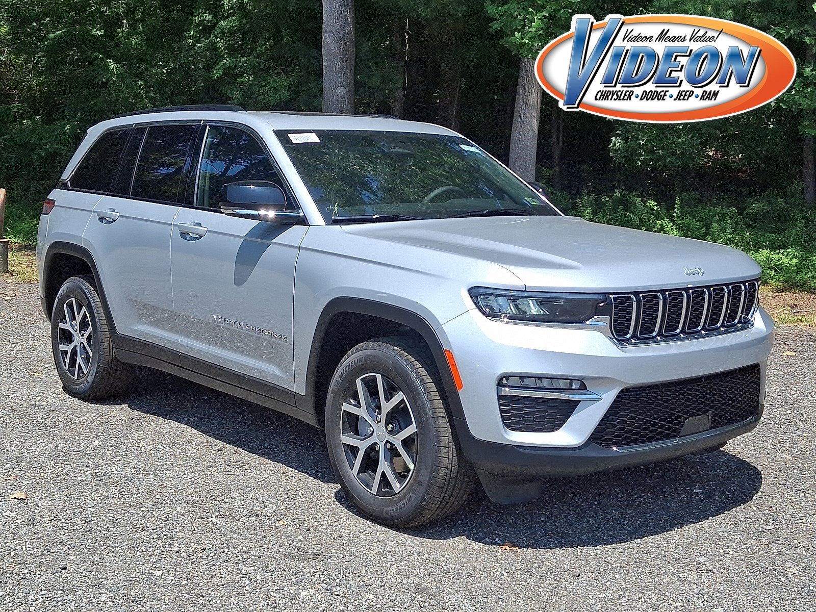 New 2025 Jeep Grand Cherokee Limited image 1