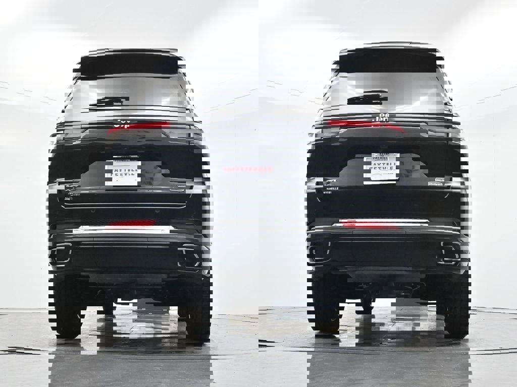 Used 2023 Jeep Grand Cherokee Overland image 32