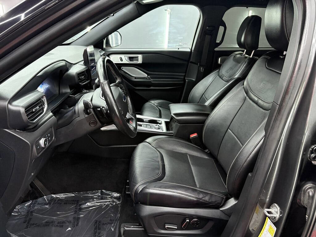 Used 2020 Ford Explorer ST w/ ST Street Pack image 9