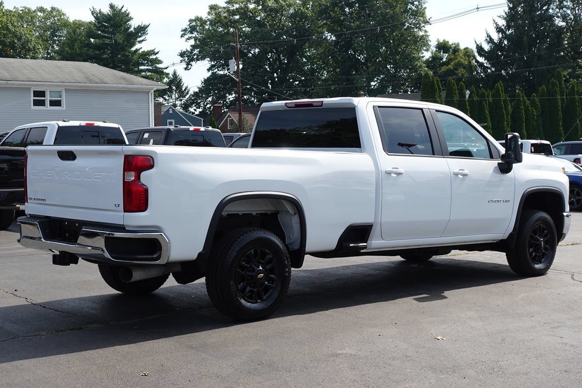 Used 2025 Chevrolet Silverado 2500 LT w/ Convenience Package AWD/4WD image 3