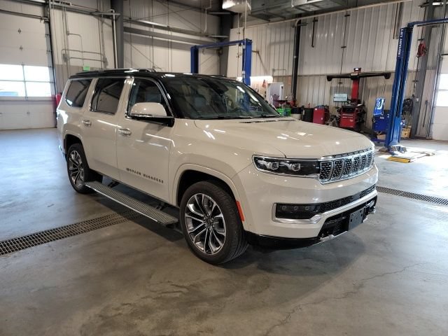 Used 2022 Jeep Grand Wagoneer Series III w/ HD Trailer Tow Package