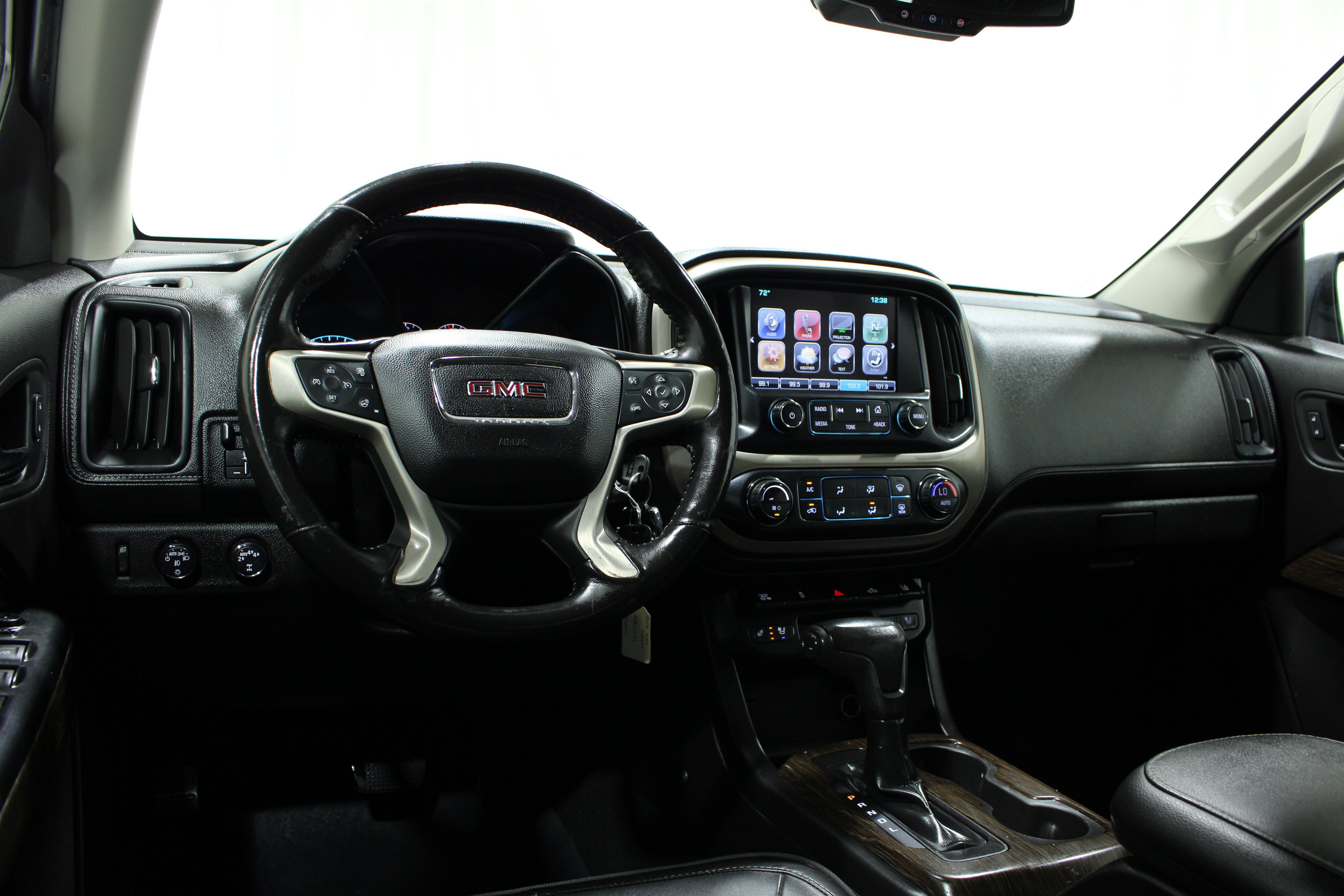 Used 2017 GMC Canyon Denali AWD/4WD image 2