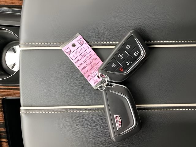 Used 2024 Cadillac Escalade ESV Premium Luxury image 40