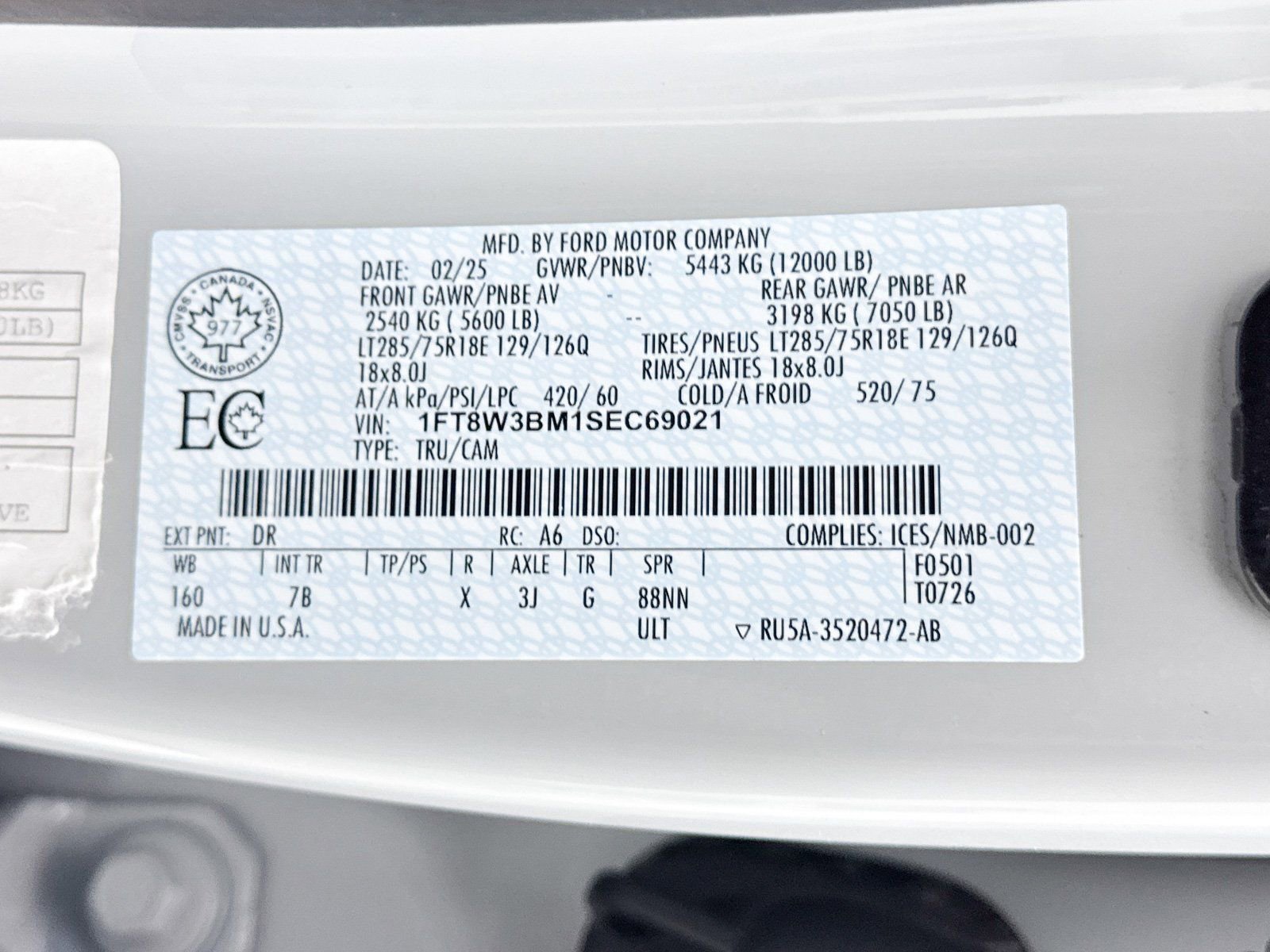 Used 2025 Ford F350 Platinum w/ Tremor Off-Road Package image 38