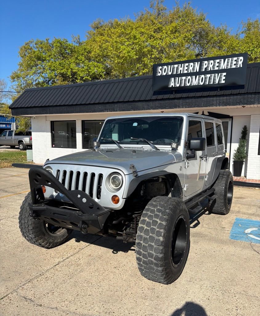 Used 2012 Jeep Wrangler Unlimited Sahara image 1