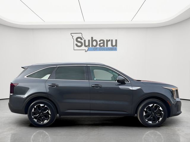 Used 2024 Kia Sorento S FWD image 8