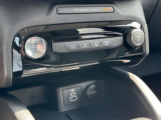 Used 2024 Ford Escape SE image 14