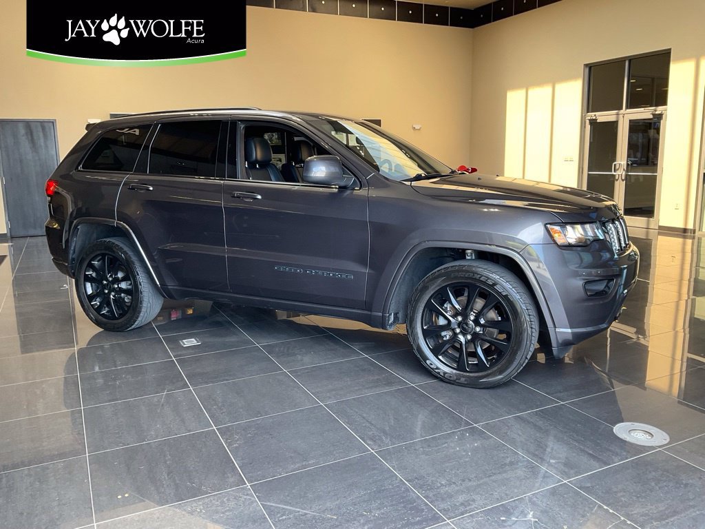 Used 2019 Jeep Grand Cherokee Altitude AWD/4WD image 1