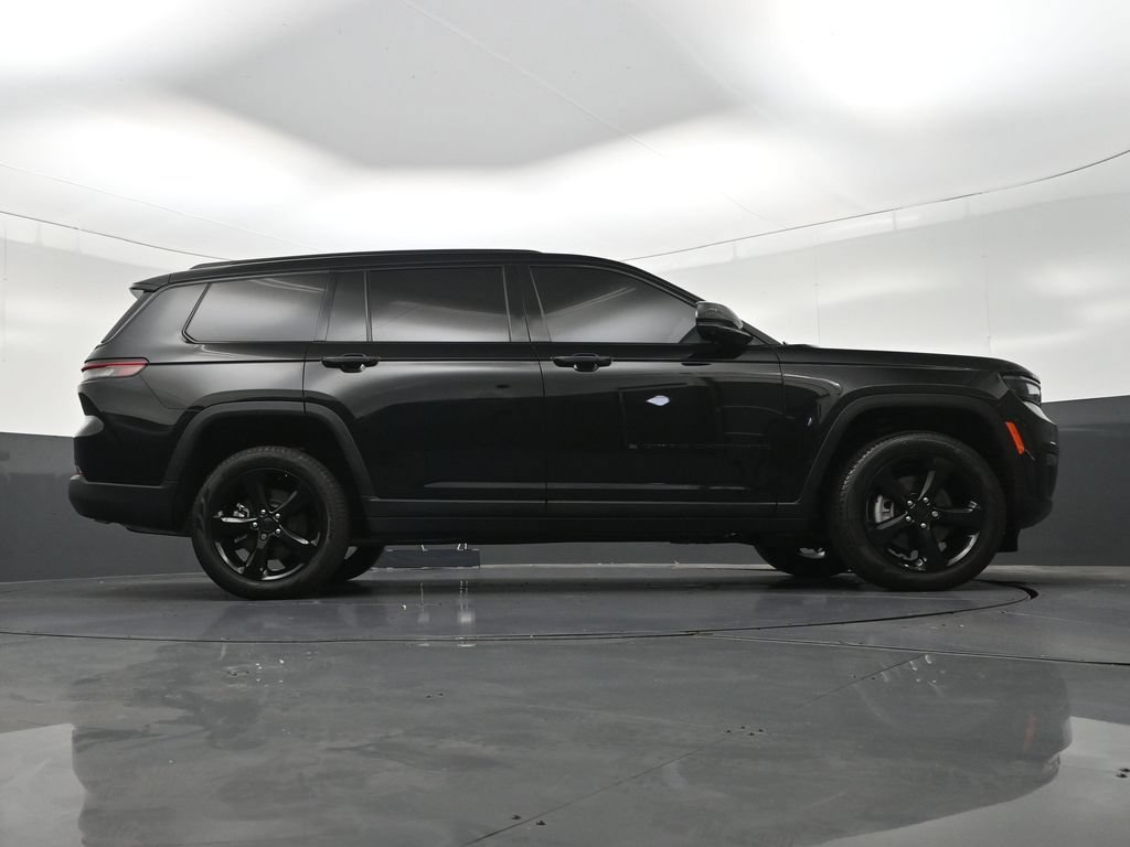 Used 2025 Jeep Grand Cherokee L Limited w/ Luxury Tech Group II RWD image 29