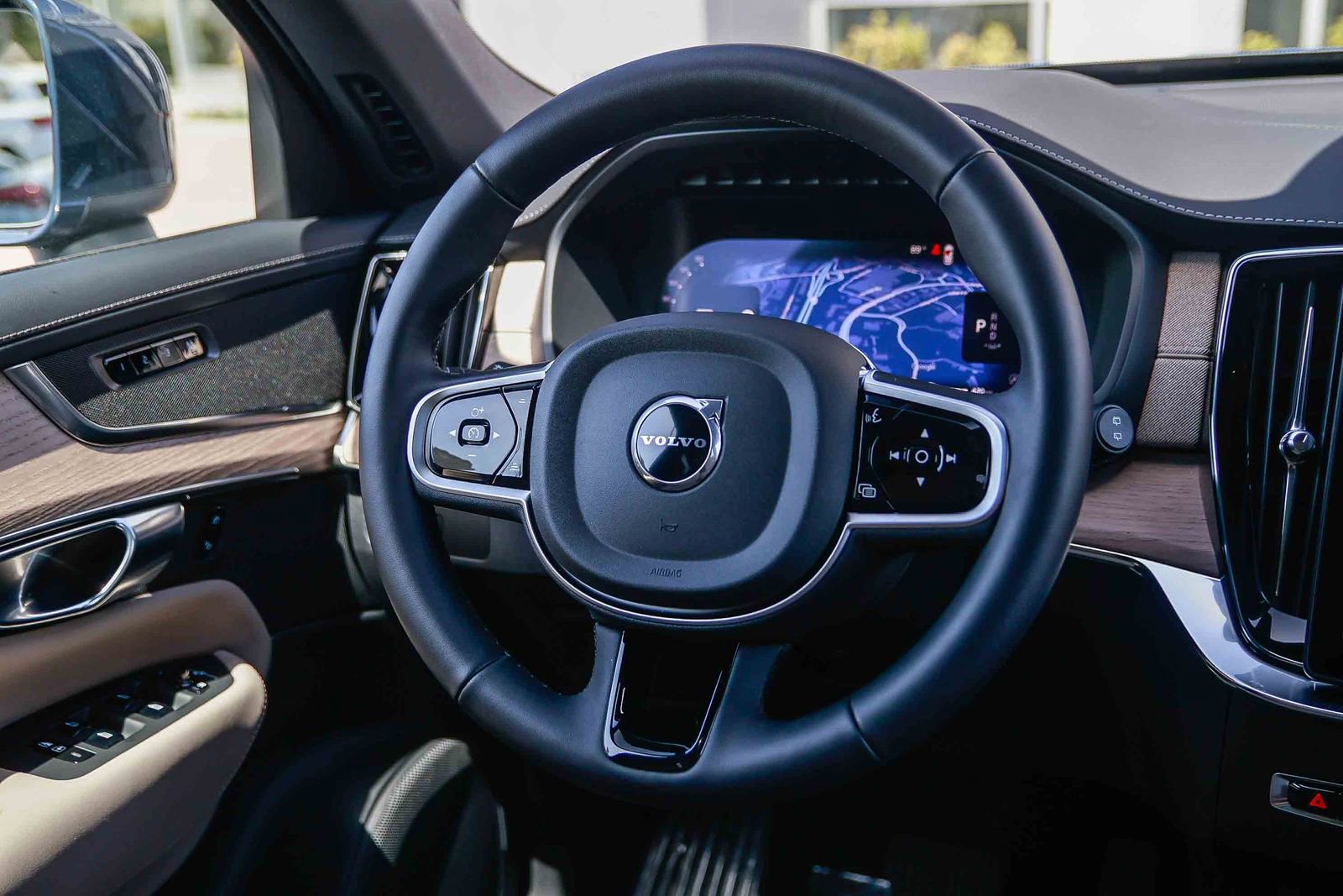 Certified 2026 Volvo XC90 B5 Core AWD/4WD image 16