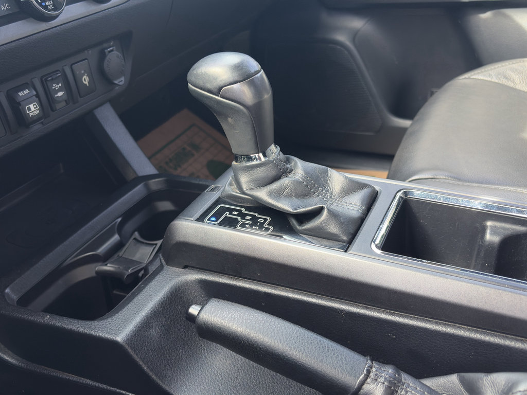 Used 2018 Toyota Tacoma TRD Sport image 26