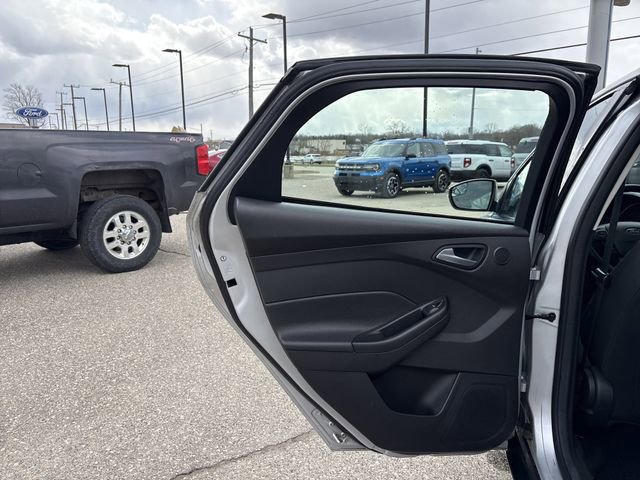 Used 2018 Ford Focus SEL w/ Cold Weather Package FWD image 22
