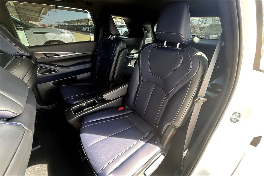 New 2026 INFINITI QX60 Sport w/ Dark Cargo Package image 20