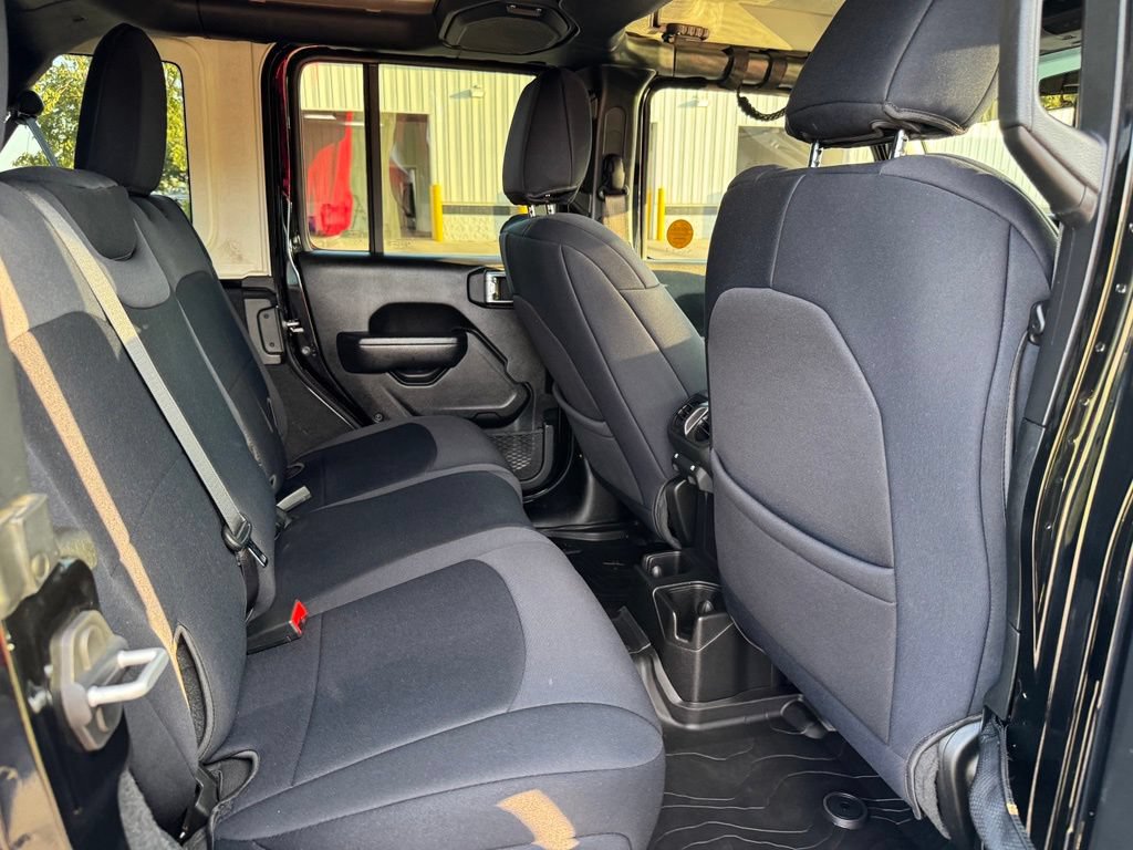 Used 2022 Jeep Wrangler Unlimited Sport AWD/4WD image 25