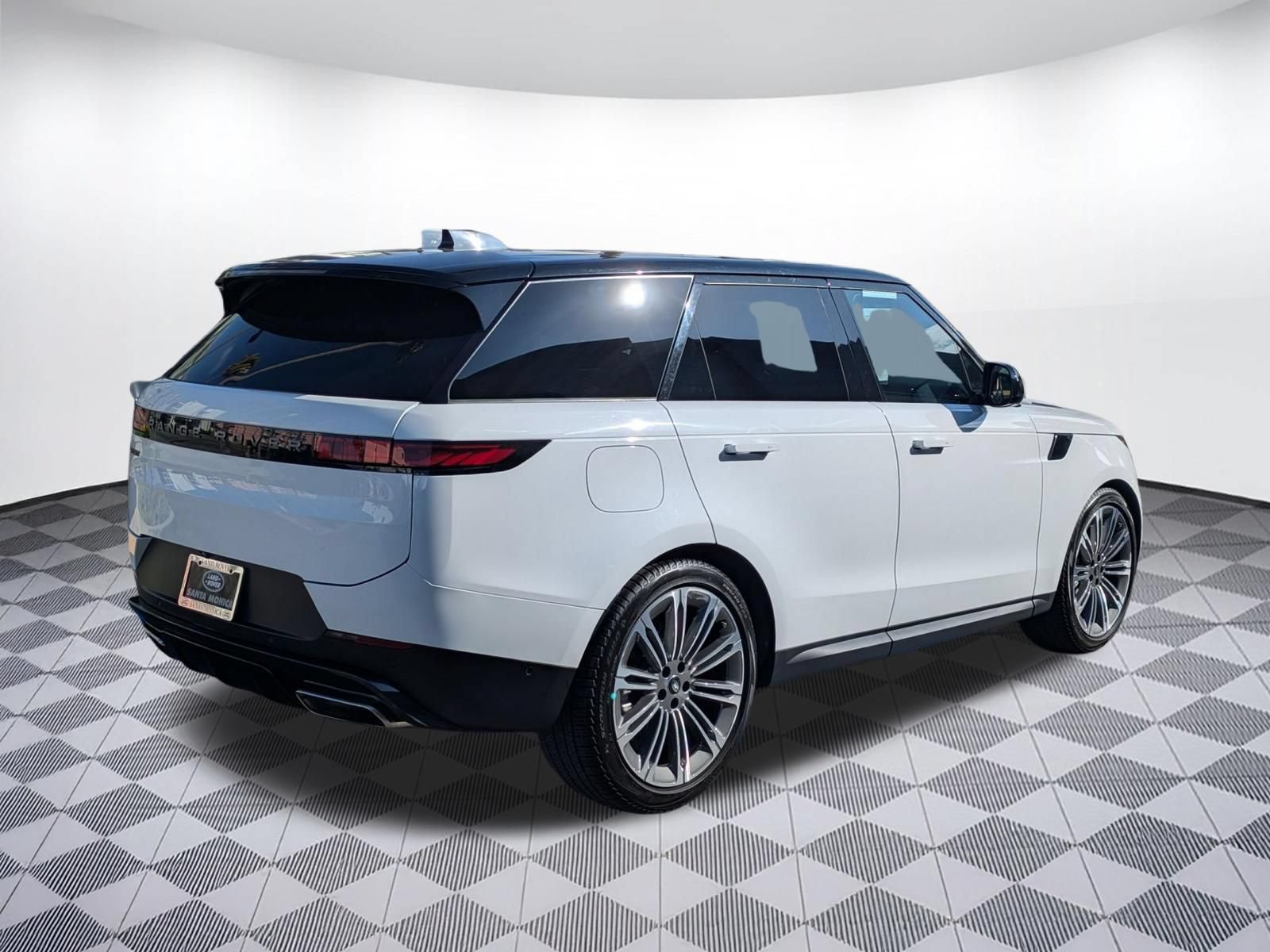 Used 2024 Land Rover Range Rover Sport SE AWD/4WD image 5