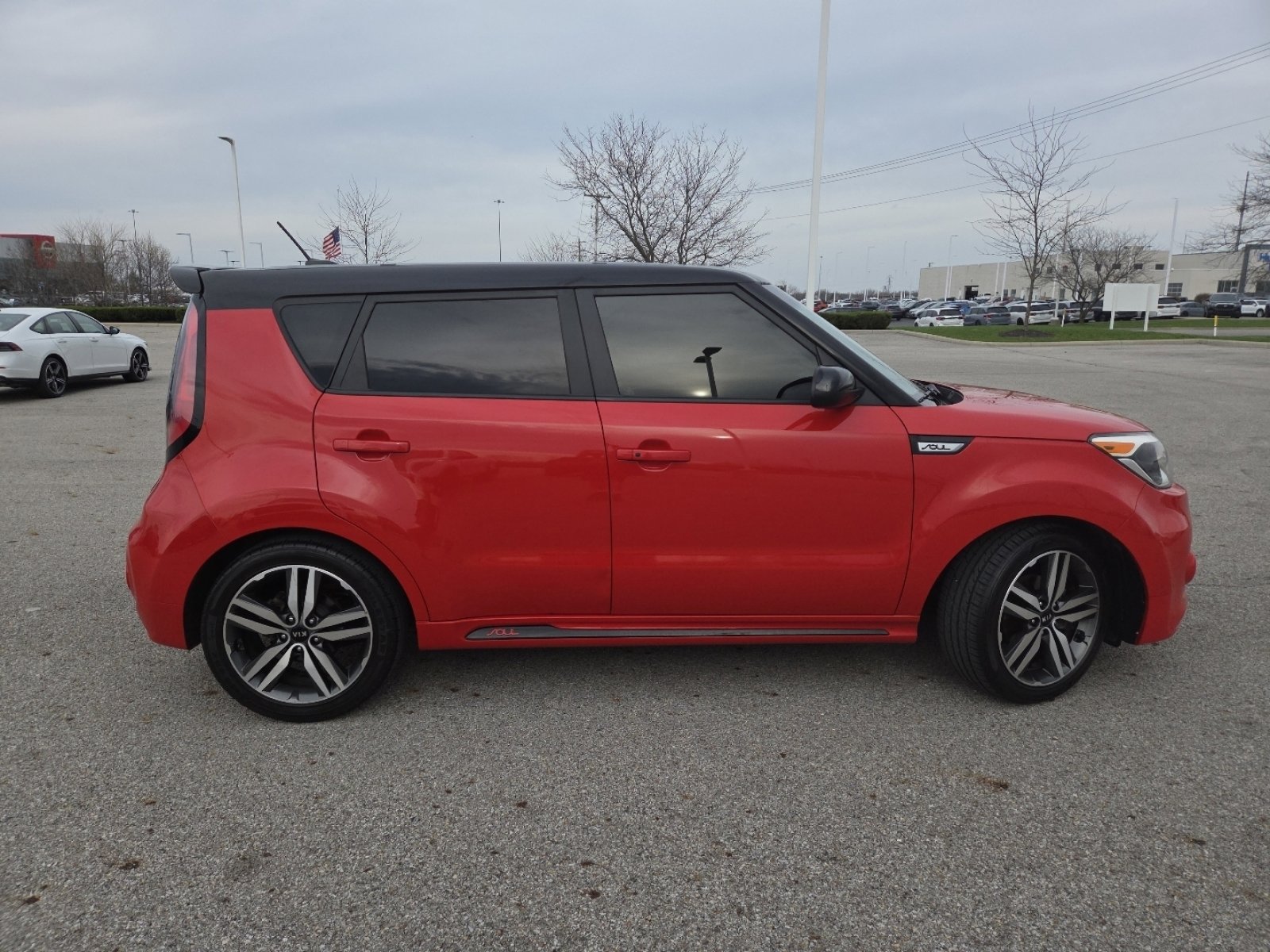 Used 2019 Kia Soul + image 16