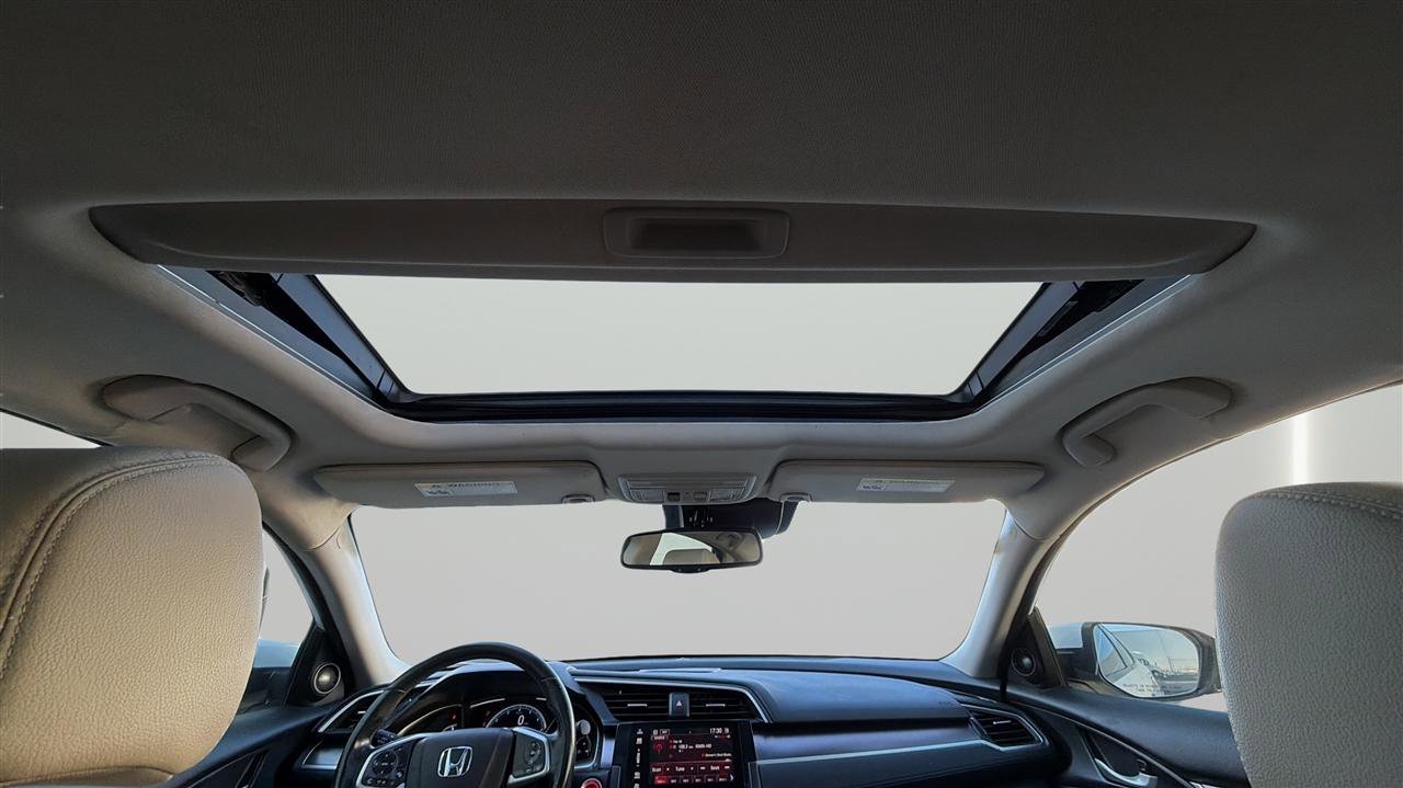 Used 2018 Honda Civic Touring image 22