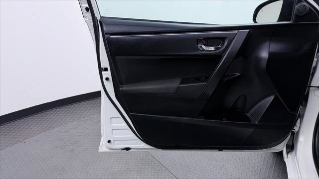 Used 2019 Toyota Corolla LE FWD image 13