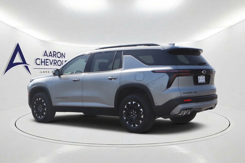 New 2027 Chevrolet Traverse Z71 w/ Enhanced Driving Package AWD/4WD image 7