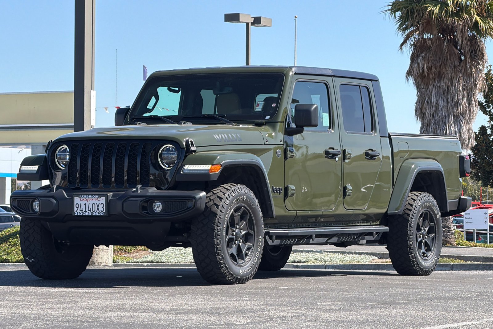 Used 2022 Jeep Gladiator Sport AWD/4WD image 9