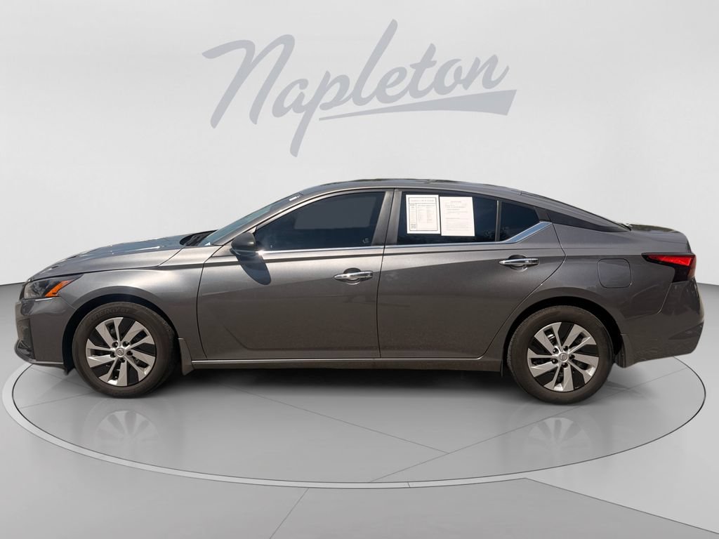 Used 2024 Nissan Altima 2.5 S FWD image 2