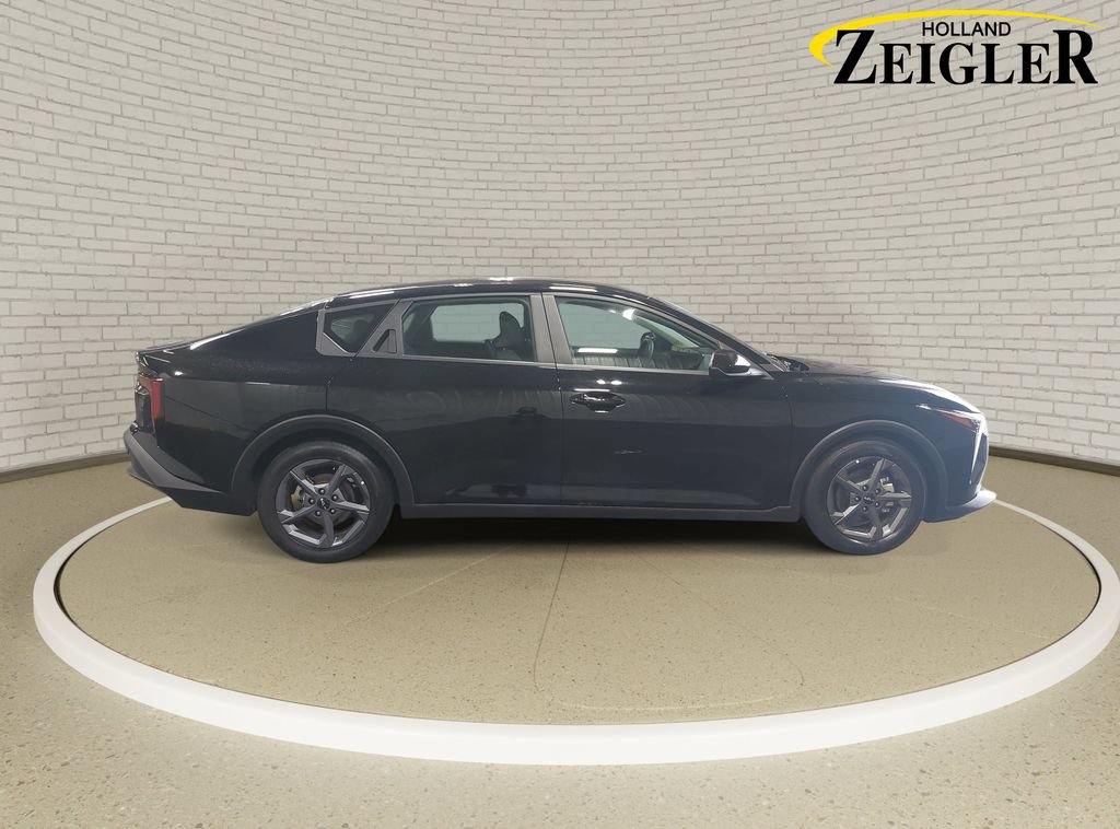 Used 2025 Kia K4 FWD image 4